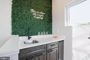 1514 S Bambrey St, Philadelphia, PA 19146 - Photo 25