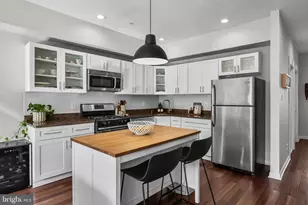 1627 Fairmount Ave, Philadelphia, PA 19130 - Photo 9