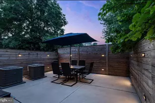 227 E Allen St, Philadelphia, PA 19125 - Photo 63