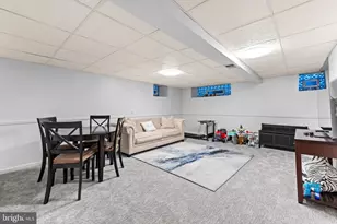 8102 Lister St, Philadelphia, PA 19152 - Photo 23