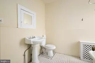 3670 Indian Queen Ln, Philadelphia, PA 19129 - Photo 19