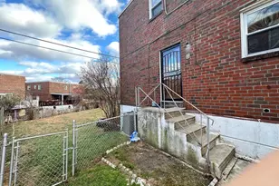 346 Ridgeway Pl, Philadelphia, PA 19116 - Photo 3