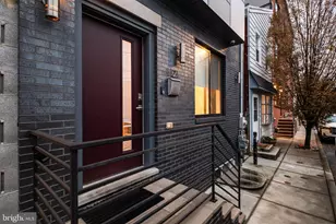 1121 Earl St, Philadelphia, PA 19125 - Photo 3