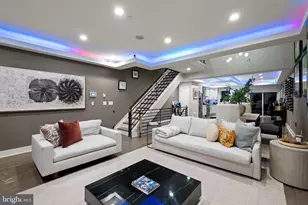 1121 Earl St, Philadelphia, PA 19125 - Photo 9