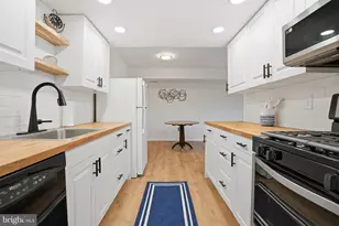 3750 Clarendon Ave, Philadelphia, PA 19114 - Photo 11