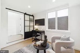 608 N Brenna Walk, Philadelphia, PA 19123 - Photo 3