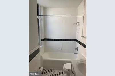 1324 Locust Street #819, Philadelphia, PA 19107 - Photo 15