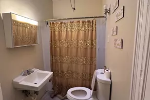 2013 S Bonsall St, Philadelphia, PA 19145 - Photo 5