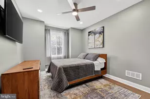 2542 Arcadia St, Philadelphia, PA 19125 - Photo 17