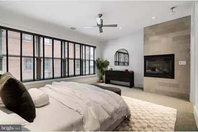 2041 Locust Street, Philadelphia, PA 19103 - Photo 17