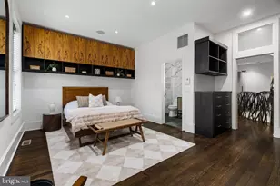 2041 Locust St, Philadelphia, PA 19103 - Photo 29