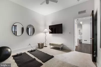 2041 Locust Street, Philadelphia, PA 19103 - Photo 9