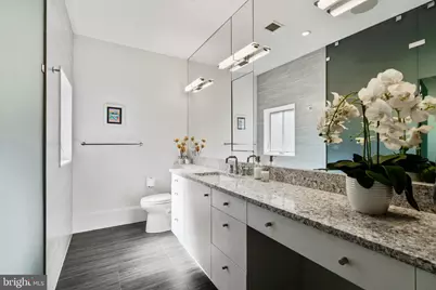 2041 Locust Street, Philadelphia, PA 19103 - Photo 19