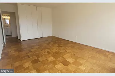 210 Locust Street #19FW, Philadelphia, PA 19106 - Photo 9