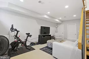 916 S 20th St, Philadelphia, PA 19146 - Photo 11