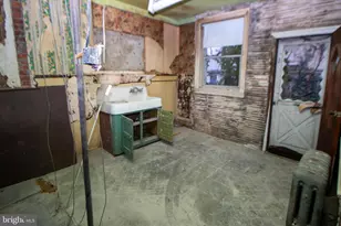 1942 N Hollywood St, Philadelphia, PA 19121 - Photo 9