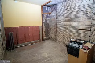 1942 N Hollywood St, Philadelphia, PA 19121 - Photo 23