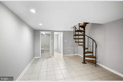 1734 Spruce Street #1R, Philadelphia, PA 19103 - Photo 9