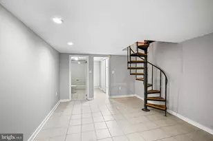 1734 Spruce St, Philadelphia, PA 19103 - Photo 9