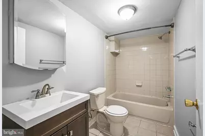 1734 Spruce Street #1R, Philadelphia, PA 19103 - Photo 11