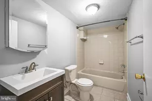 1734 Spruce St, Philadelphia, PA 19103 - Photo 11