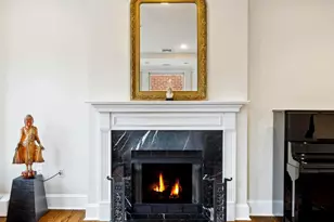 915 Clinton St, Philadelphia, PA 19107 - Photo 3