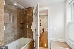 915 Clinton St, Philadelphia, PA 19107 - Photo 17