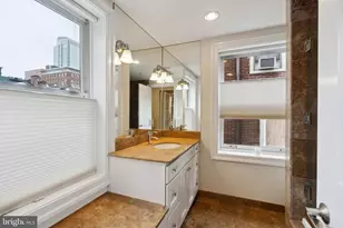 915 Clinton St, Philadelphia, PA 19107 - Photo 15