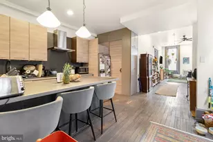 2318 E York St, Philadelphia, PA 19125 - Photo 9