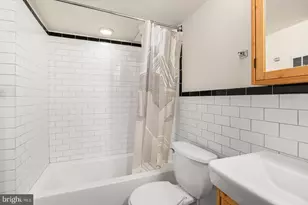 2318 E York St, Philadelphia, PA 19125 - Photo 19