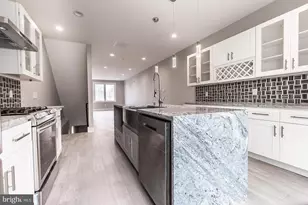 2055 Tasker St, Philadelphia, PA 19145 - Photo 9