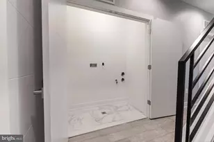 2055 Tasker St, Philadelphia, PA 19145 - Photo 21