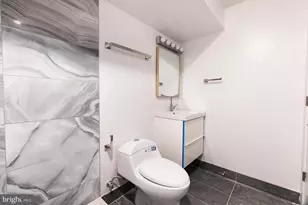 2055 Tasker St, Philadelphia, PA 19145 - Photo 39