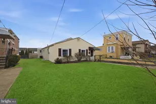 9235 Walker St, Philadelphia, PA 19114 - Photo 3