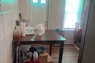 422 W Annsbury St, Philadelphia, PA 19140 - Photo 9