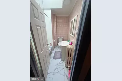 422 W Annsbury Street, Philadelphia, PA 19140 - Photo 19