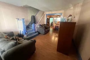 422 W Annsbury St, Philadelphia, PA 19140 - Photo 3