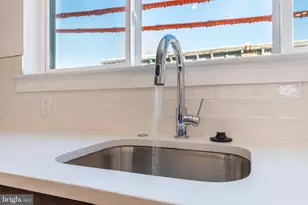 710 N 16th St, Philadelphia, PA 19130 - Photo 17