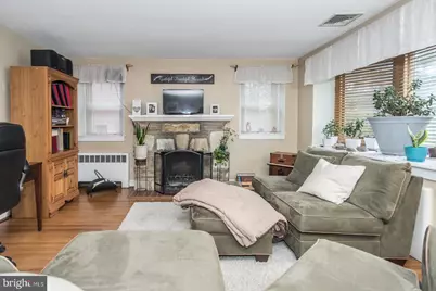 4607 Aubrey Avenue, Philadelphia, PA 19114 - Photo 7