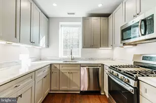 1331 S Dover St, Philadelphia, PA 19146 - Photo 9