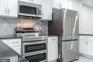 5208 Glenloch St, Philadelphia, PA 19124 - Photo 7