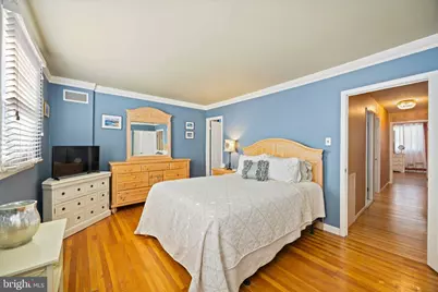 587 Wigard Avenue, Philadelphia, PA 19128 - Photo 17