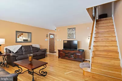 587 Wigard Avenue, Philadelphia, PA 19128 - Photo 5