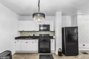 811 W Schiller St, Philadelphia, PA 19140 - Photo 5