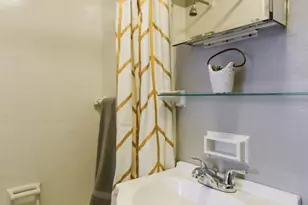 2031 Locust St, Philadelphia, PA 19103 - Photo 9