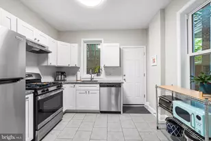 1542 N Hollywood St, Philadelphia, PA 19121 - Photo 5