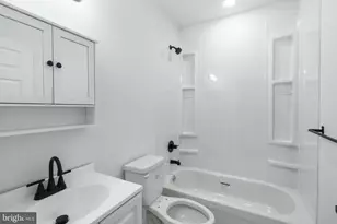 3943 Dell St, Philadelphia, PA 19140 - Photo 11