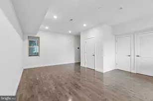 1945 N 7th St, Philadelphia, PA 19122 - Photo 15