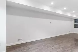 1945 N 7th St, Philadelphia, PA 19122 - Photo 15