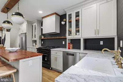 2530 W Girard Avenue, Philadelphia, PA 19130 - Photo 9